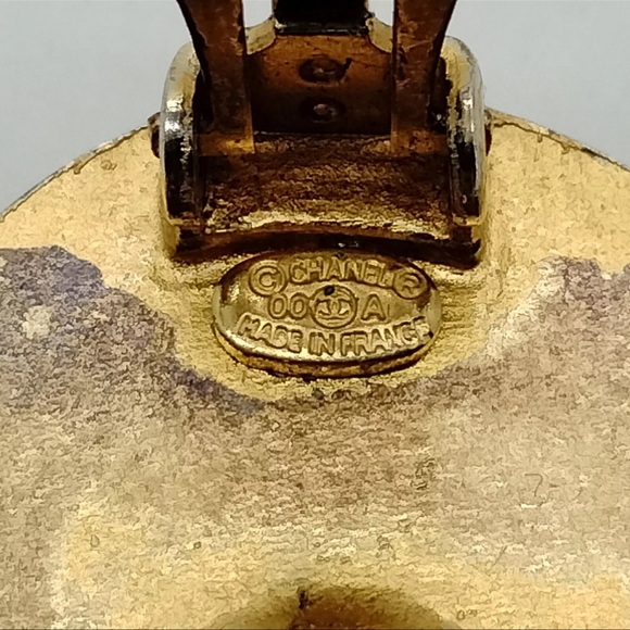 AUTH Chanel CC Vintage Earrings Gold - Picture 5 of 6